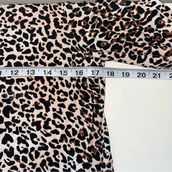 Maurices 24/7 Cream Brown Leopard Print Crew Neck Long Sleeve Tee Large Women’s - Picture 7 of 11